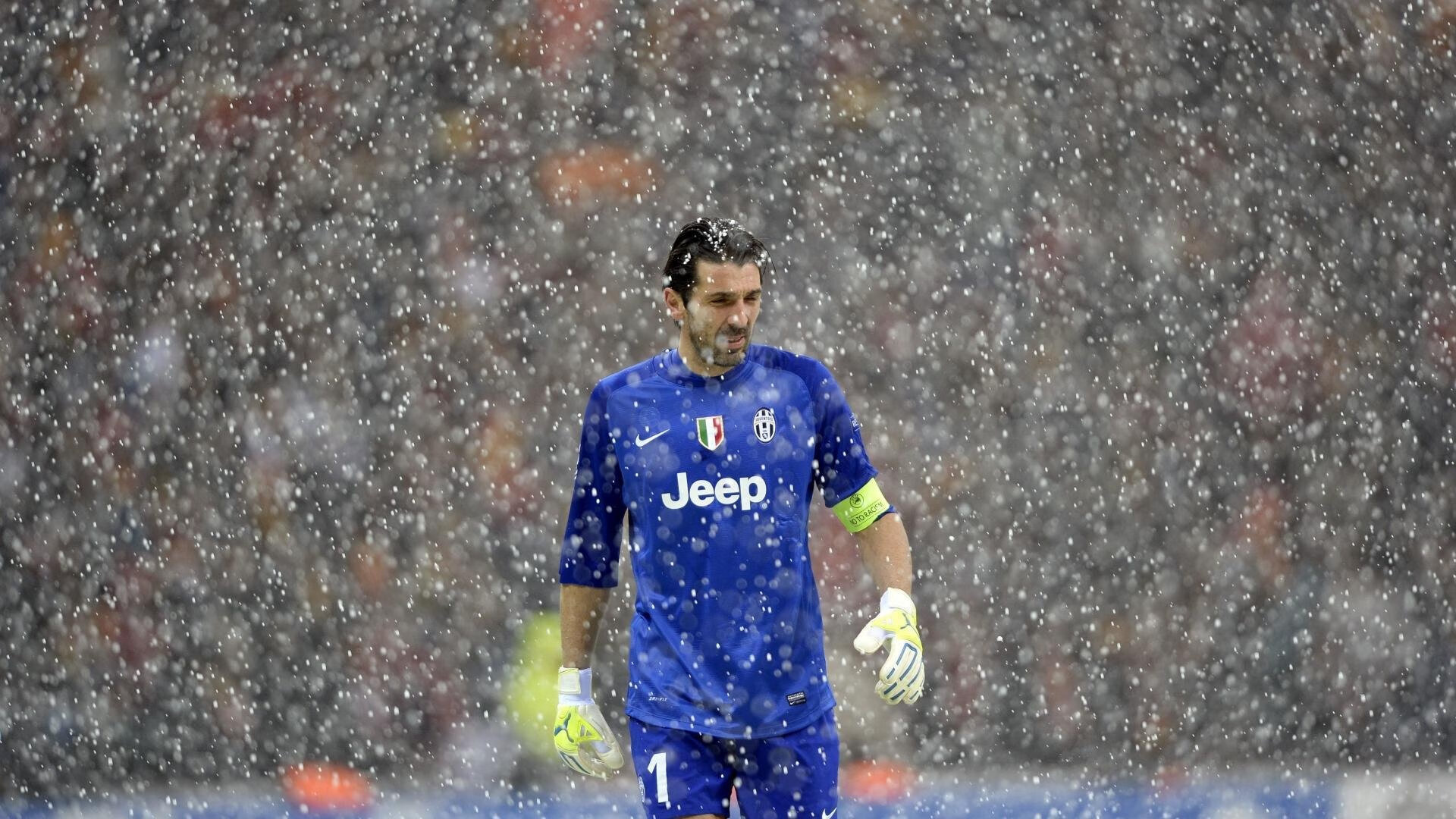 爱游戏体育app-环境适应：车手如何应对高海拔与湿滑赛道