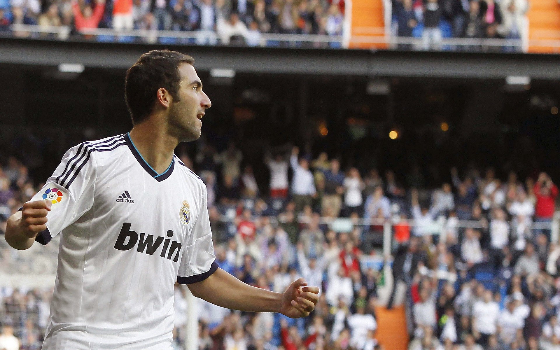 逆境突围：那些永不言弃的欧冠战士，逆境突袭